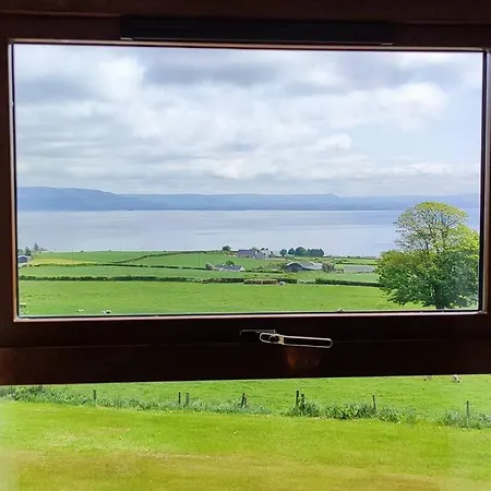 بيت للعطل Tullyally's View