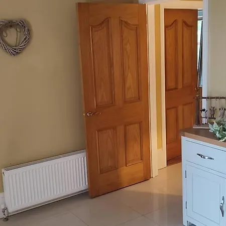 Tullyally's View بيت للعطل