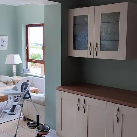 Tullyally's View ريد كاسل