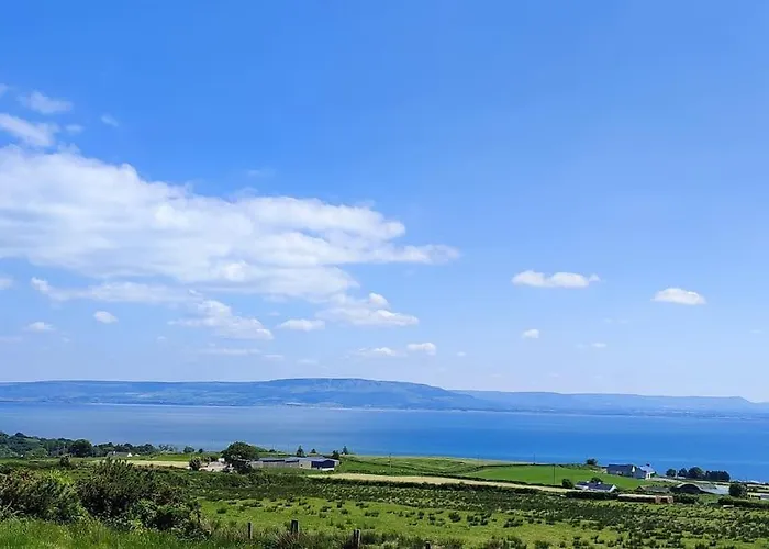 Dom wakacyjny Tullyally's View