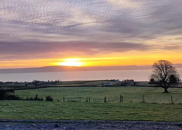 Dom wakacyjny Tullyally's View *